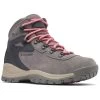 Columbia Women's Newton Ridge Plus Amped Waterproof Hiking Boot 1 Columbia Women's Newton Ridge Plus Amped Waterproof Hiking Boot -Western Fashion 2000341286 200 P1