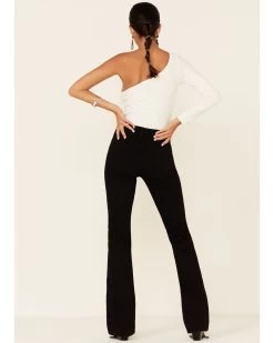 Shyanne Women's Seamed Pockets Mid Rise Bootcut Jeans -Western Fashion 2000342606 001 P4