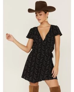 Beyond The Radar Women's Black Ditsy Floral Print Romper  -Western Fashion 2000365051 001 P4