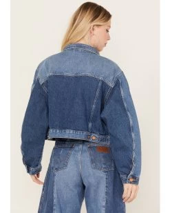 Wrangler Women's Medium Wash Cowboy Cropped Denim Jacket 9 Wrangler Women's Medium Wash Cowboy Cropped Denim Jacket -Western Fashion 2000383478 400 P4
