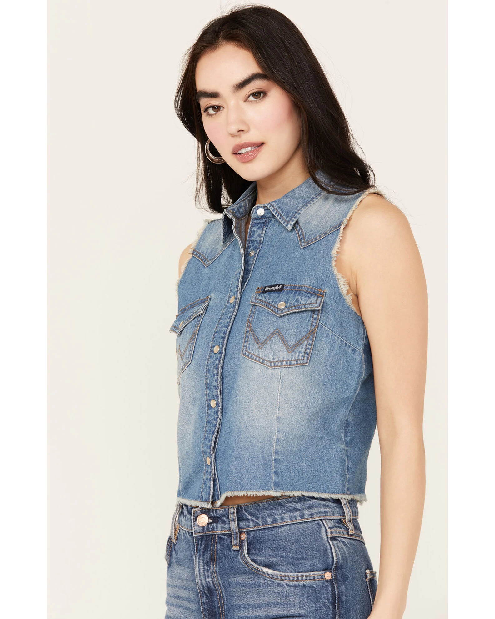 Wrangler Retro Women's Medium Wash Cropped Denim Vest 4 Wrangler Retro Women's Medium Wash Cropped Denim Vest - Image 2