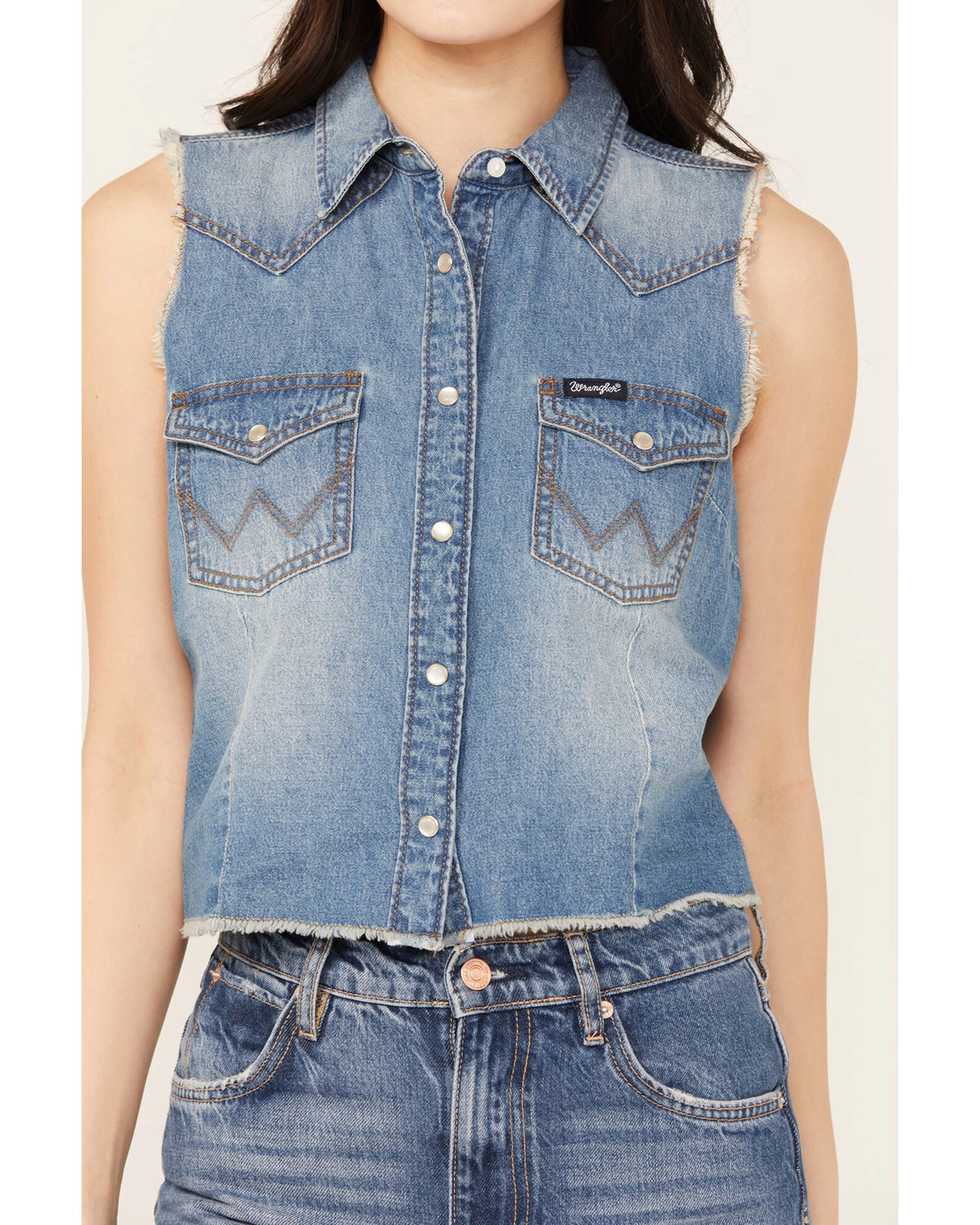 Wrangler Retro Women's Medium Wash Cropped Denim Vest 5 Wrangler Retro Women's Medium Wash Cropped Denim Vest - Image 3