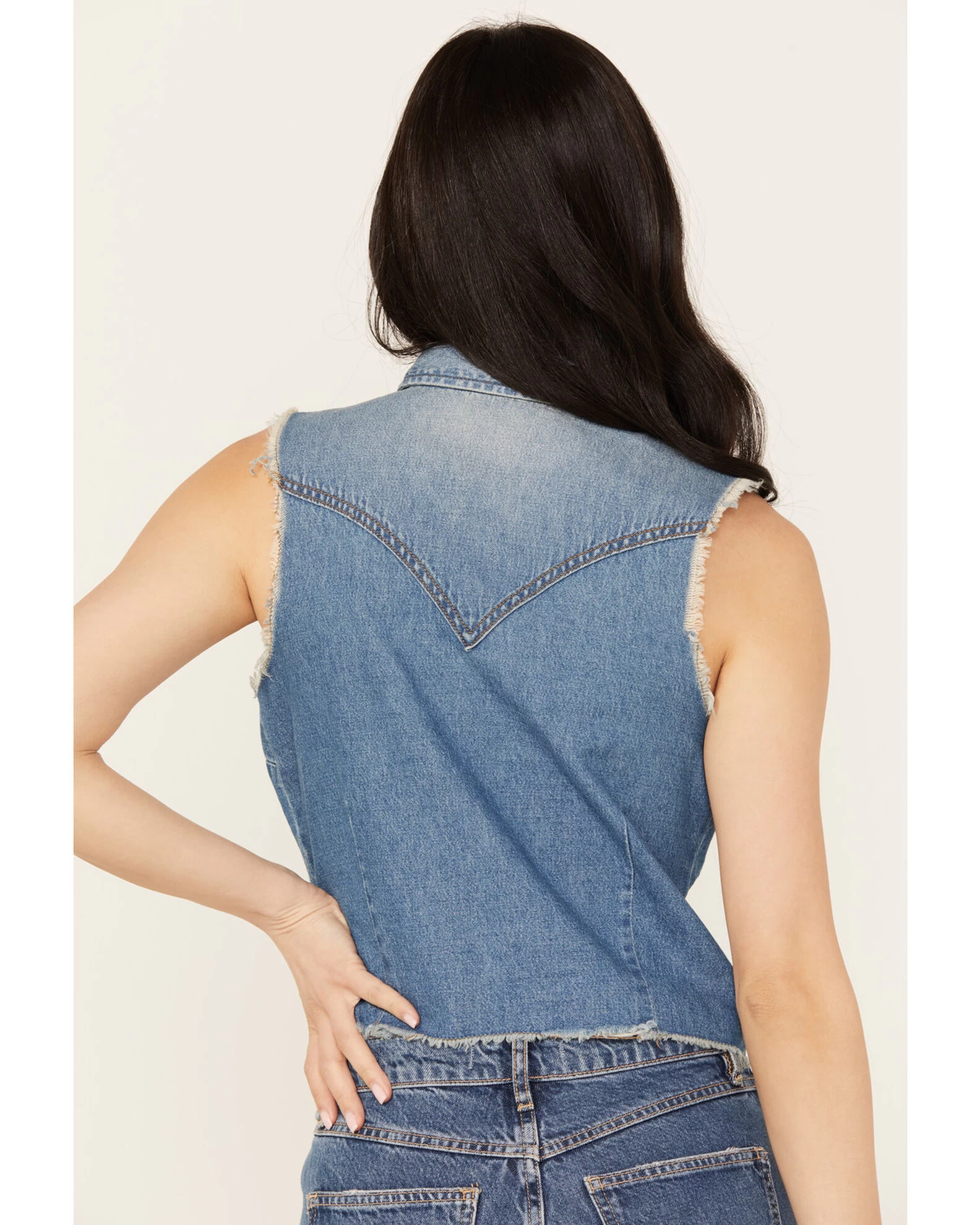 Wrangler Retro Women's Medium Wash Cropped Denim Vest 6 Wrangler Retro Women's Medium Wash Cropped Denim Vest - Image 4