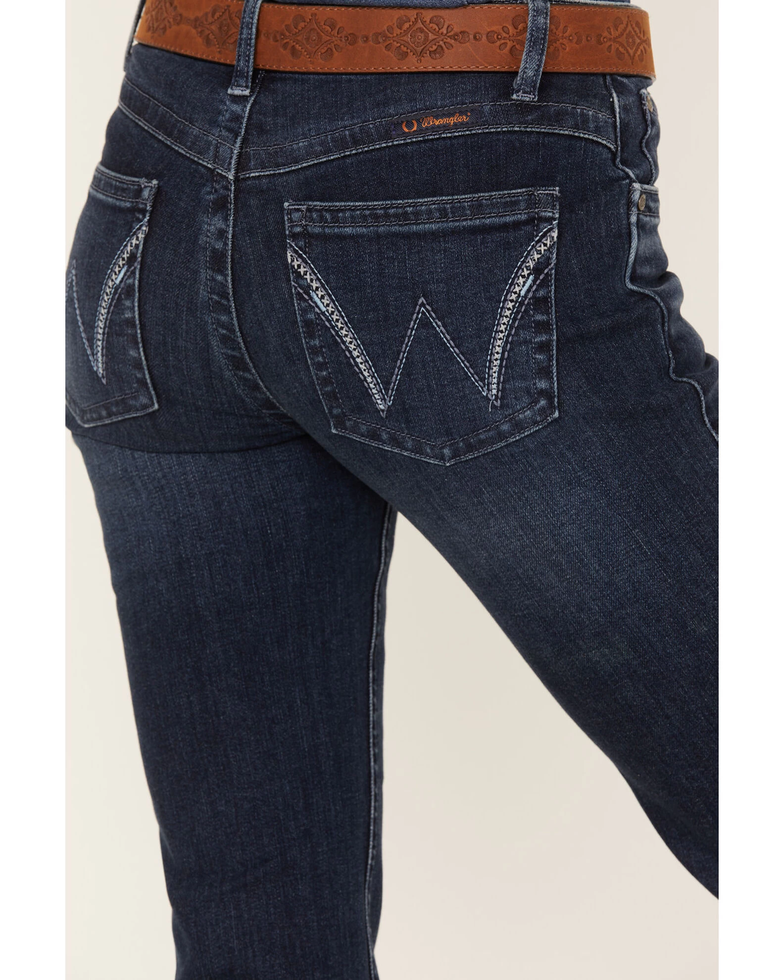 Wrangler Women's Mid Rise Q-Baby Dark Wash Bootcut Ultimate Riding Jeans 6 Wrangler Women's Mid Rise Q-Baby Dark Wash Bootcut Ultimate Riding Jeans - Image 4